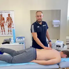 Czy u fizjoterapeuty trzeba się rozebrać? Odpowiadamy na Twoje obawy