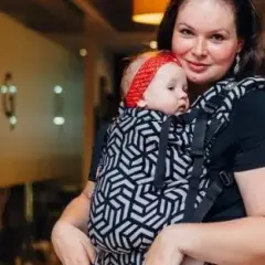 Ergonomiczne nosidło dla niemowlaka: Wybór fizjoterapeuty
