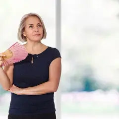 Leczenie objawów menopauzy: HTZ czy zioła? Wybierz mądrze!