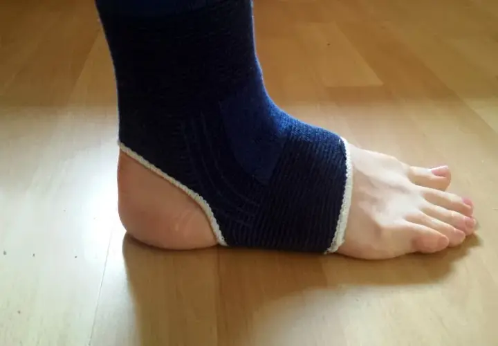 Skręcona kostka: ile boli i jak przyspieszyć powrót do zdrowia?