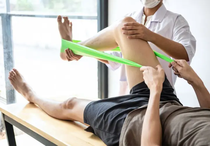 Fizjoterapeuta: Kim jest, co leczy i kiedy warto go odwiedzić?
