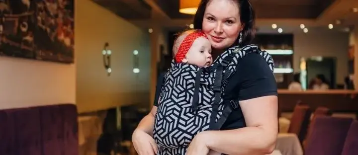 Ergonomiczne nosidło dla niemowlaka: Wybór fizjoterapeuty