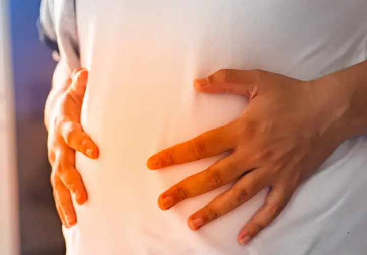 Ból żołądka? Szybka ulga w domu i aptece - sprawdzone sposoby