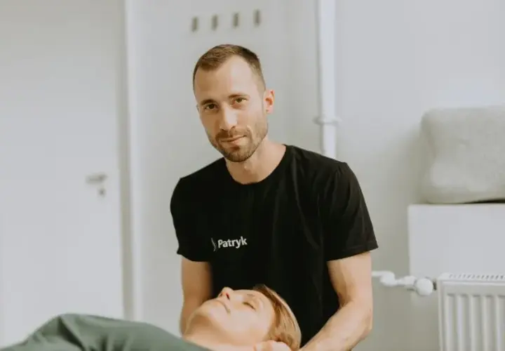 Fizjoterapeuta: Kiedy iść? Jak Ci pomoże? Odpowiadamy.
