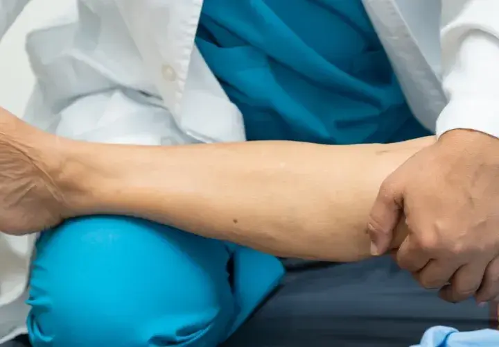 Fizjoterapia kolana: jak odzyskać sprawność i pozbyć się bólu?