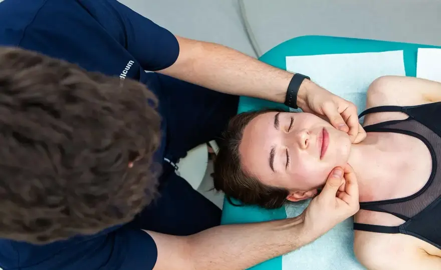 Rehabilitacja stomatologiczna przy bólu szczęki i bruksizmie