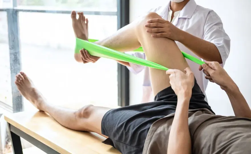 Fizjoterapeuta: Kim jest, co leczy i kiedy warto go odwiedzić?