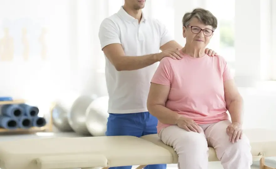 Leczenie ortopedyczne w uzdrowisku - kiedy ma sens?