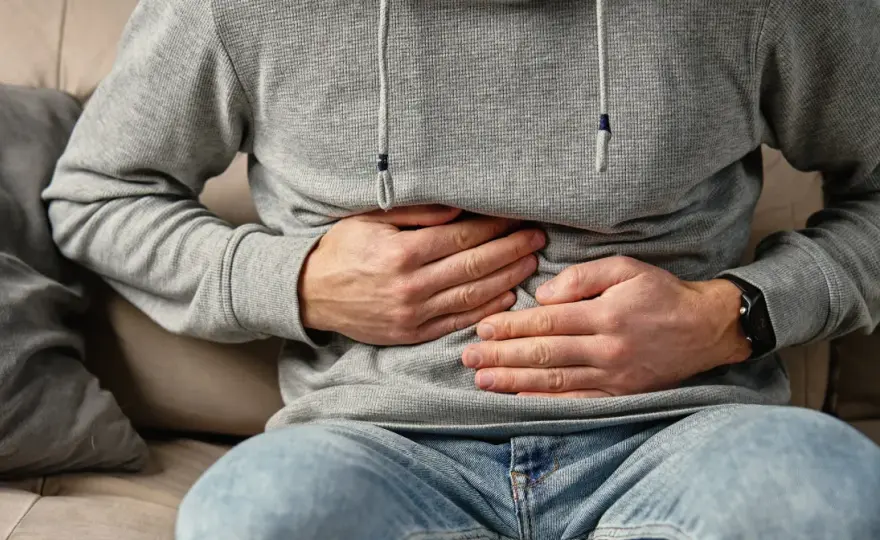 Ssanie w żołądku: Jak się pozbyć? Leki, domowe sposoby, dieta