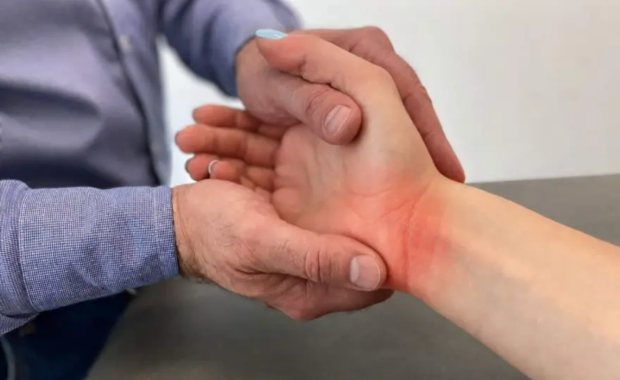 Zwyrodnienie nadgarstka - kiedy rehabilitacja już nie wystarcza?