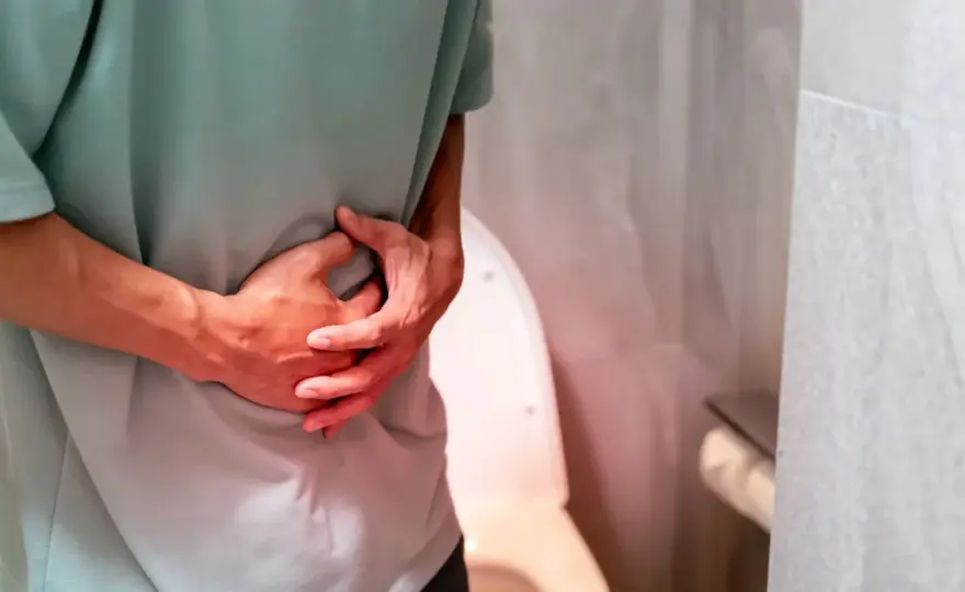 Zaburzenia oddawania moczu przy bólu pleców - kiedy alarm?